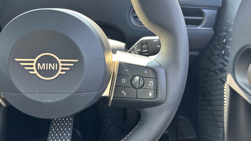 MINI Cooper 2.0 S Classic [Level 2] 3dr Auto Petrol Hatchback - Image 18