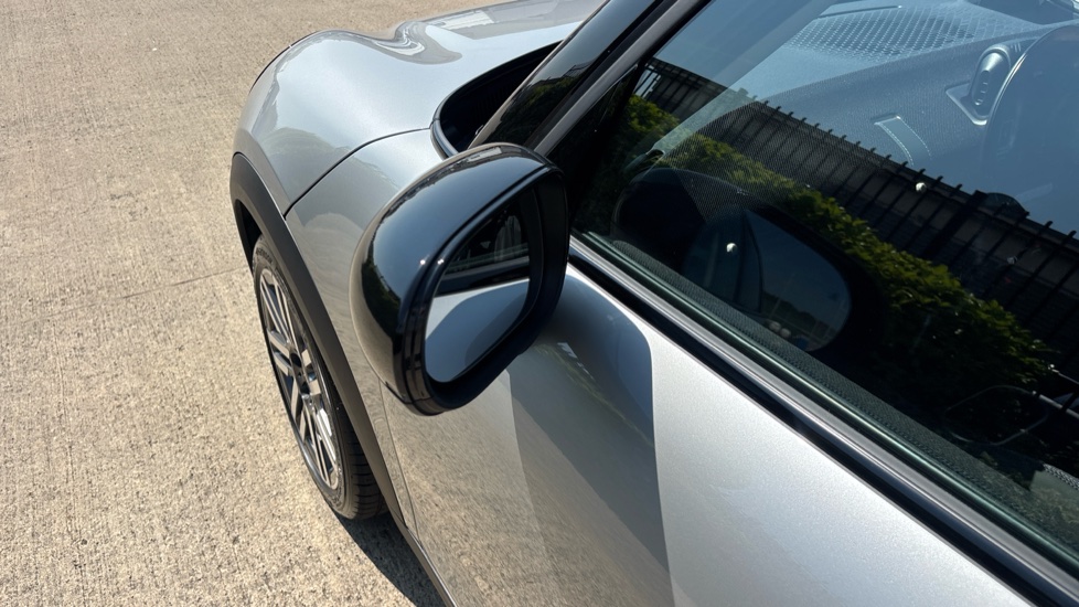 MINI Cooper 2.0 S Classic [Level 2] 3dr Auto Petrol Hatchback - Image 28