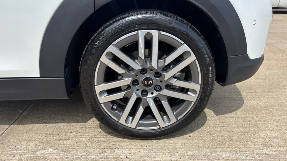 MINI Cooper 2.0 S Classic [Level 2] 5dr Auto Petrol Hatchback - Image 30