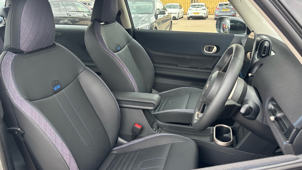 MINI Cooper 1.5 C Classic 3dr Auto Petrol Hatchback - Image 11