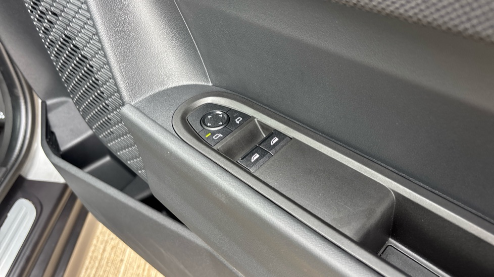 MINI Cooper 1.5 C Classic 3dr Auto Petrol Hatchback - Image 32