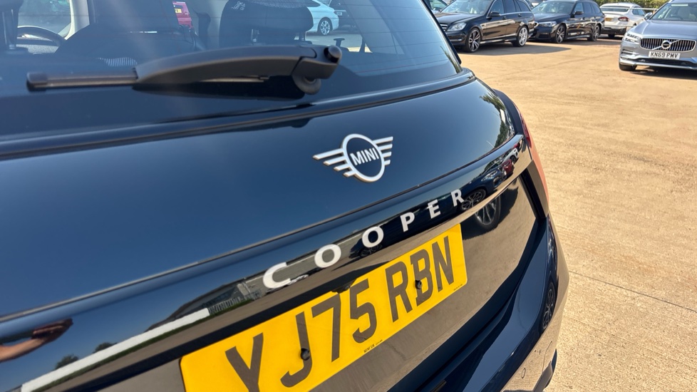 MINI Cooper 1.5 C Classic [Level 1] 3dr Auto Petrol Hatchback - Image 28