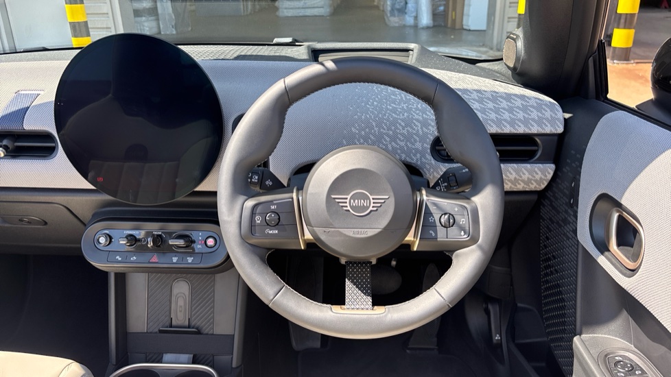MINI Cooper 2.0 S Exclusive [Level 3] 2dr Auto Petrol Convertible - Image 5