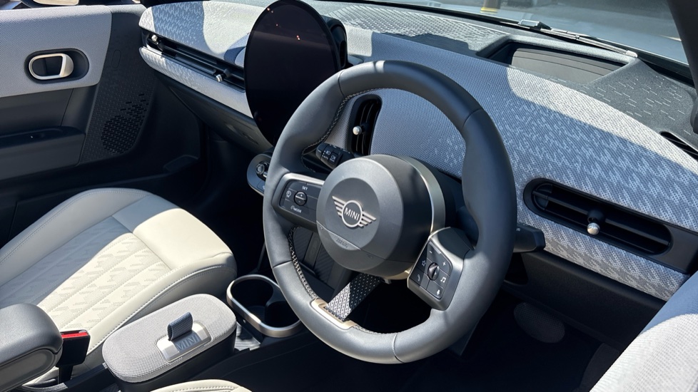 MINI Cooper 2.0 S Exclusive [Level 3] 2dr Auto Petrol Convertible - Image 6