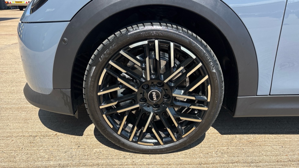 MINI Cooper 2.0 S Exclusive [Level 3] 2dr Auto Petrol Convertible - Image 27