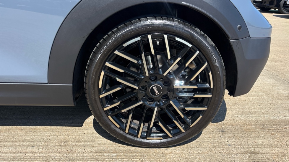MINI Cooper 2.0 S Exclusive [Level 3] 2dr Auto Petrol Convertible - Image 29