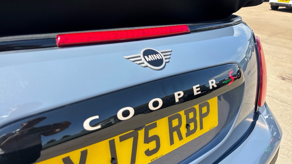 MINI Cooper 2.0 S Exclusive [Level 3] 2dr Auto Petrol Convertible - Image 32