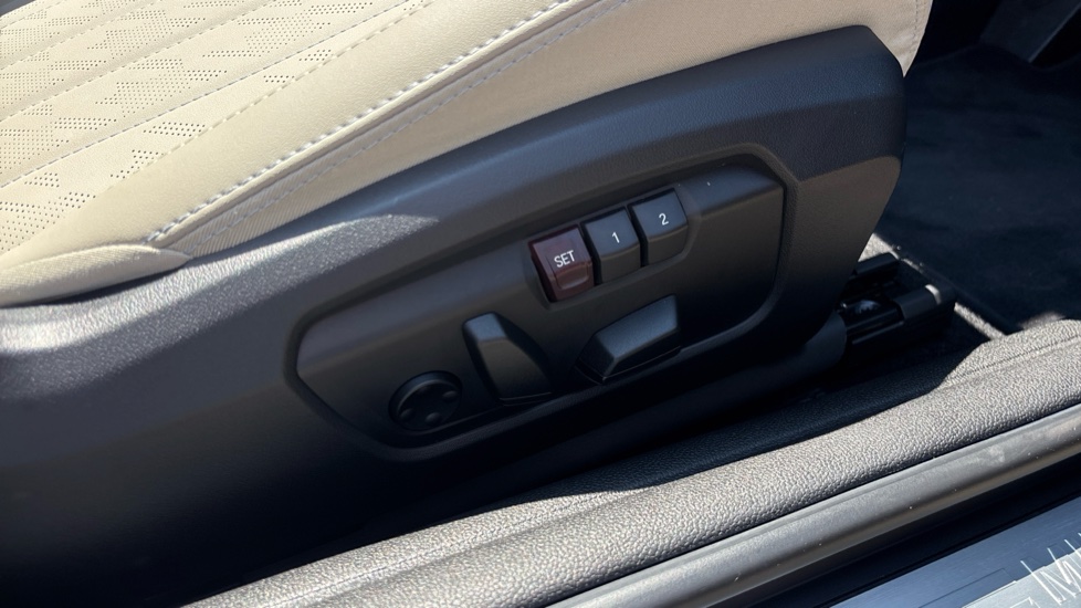 MINI Cooper 2.0 S Exclusive [Level 3] 2dr Auto Petrol Convertible - Image 35