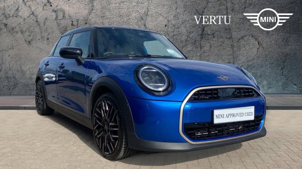 MINI Cooper 1.5 C Exclusive 5dr Auto Petrol Hatchback - Image 1