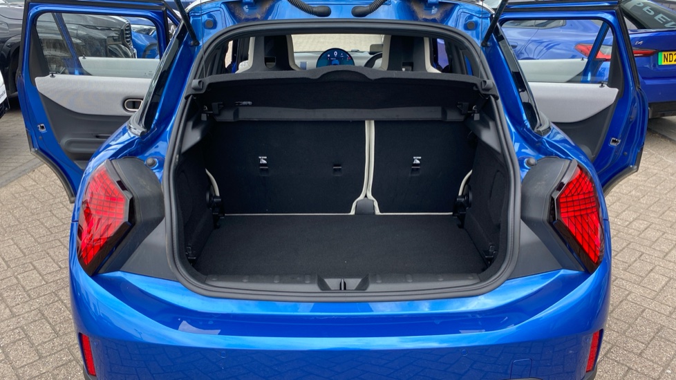 MINI Cooper 1.5 C Exclusive 5dr Auto Petrol Hatchback - Image 13