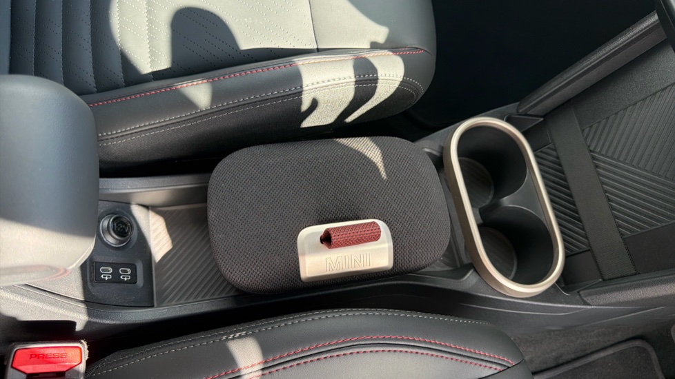 MINI Cooper 1.5 C Sport 5dr Auto Petrol Hatchback - Image 10