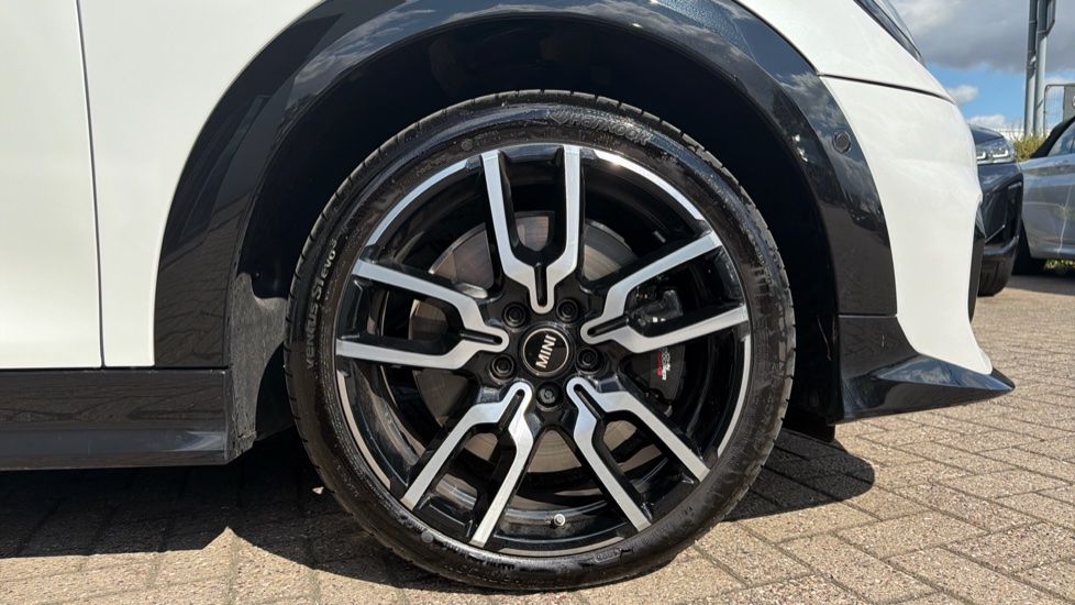 MINI Cooper 1.5 C Sport 5dr Auto Petrol Hatchback - Image 14