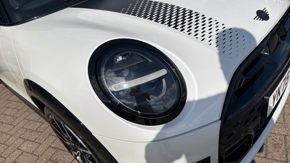 MINI Cooper 1.5 C Sport 5dr Auto Petrol Hatchback - Image 23