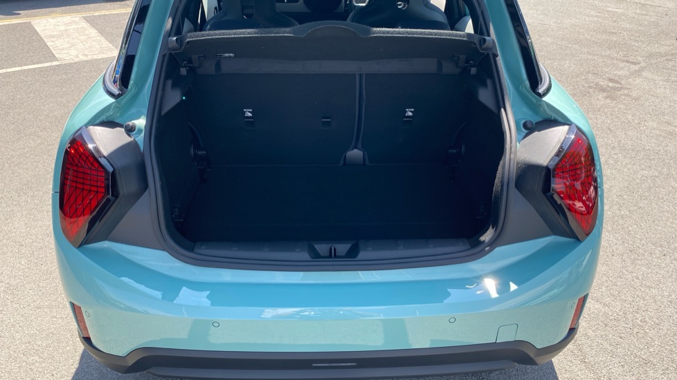 MINI Hatchback 1.5 Cooper Classic 5dr Petrol Hatchback - Image 13
