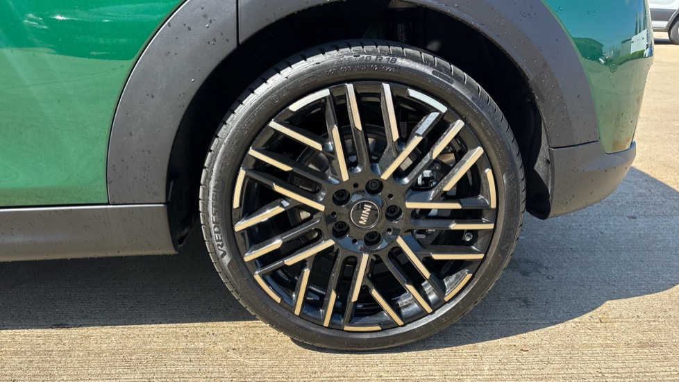 MINI Cooper 2.0 S Exclusive [Level 2] 5dr Auto Petrol Hatchback - Image 28