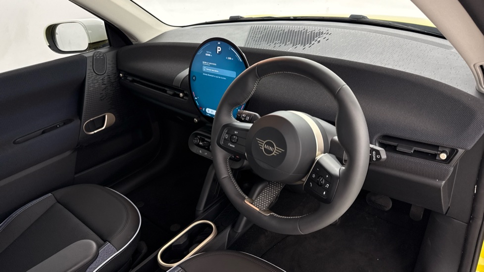 MINI Cooper 135kW E Classic 41kWh 3dr Auto Electric Hatchback - Image 6