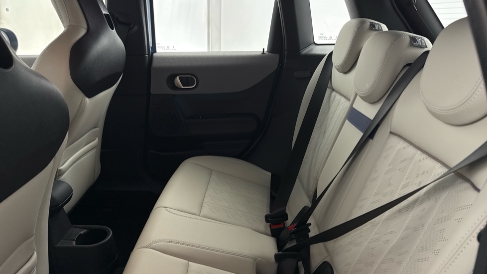 MINI Cooper 1.5 C Exclusive 5dr Auto Petrol Hatchback - Image 12