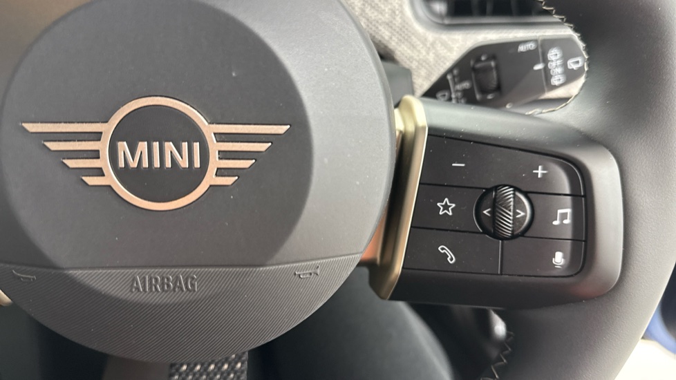 MINI Cooper 1.5 C Exclusive 5dr Auto Petrol Hatchback - Image 18