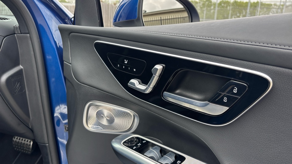 Mercedes-Benz GLC Coupe GLC 220d 4Matic AMG Line Prem Plus 5dr 9G-Tronic Diesel Estate - Image 36