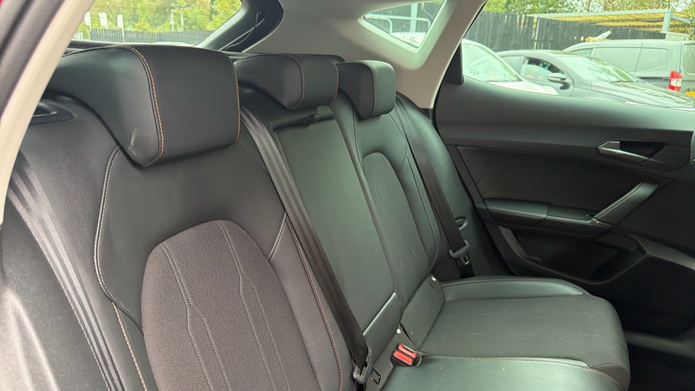 CUPRA Formentor 1.4 eHybrid 204 V1 5dr DSG Estate - Image 12