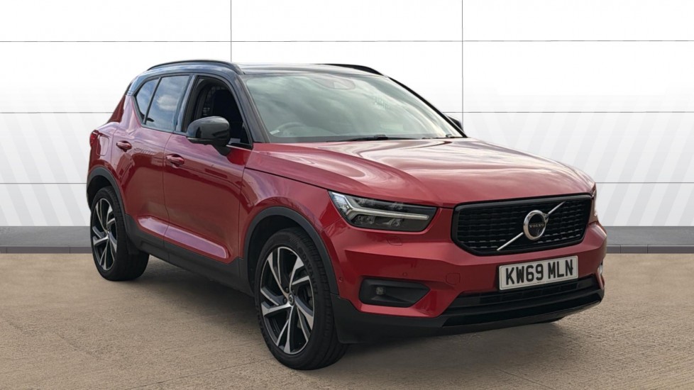 Volvo XC40 2.0 T4 R DESIGN Pro 5dr AWD Geartronic Petrol Estate - Image 1