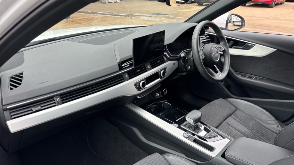 Audi A4 35 TFSI S Line 4dr S Tronic Petrol Saloon - Image 7