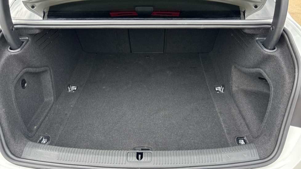 Audi A4 35 TFSI S Line 4dr S Tronic Petrol Saloon - Image 13