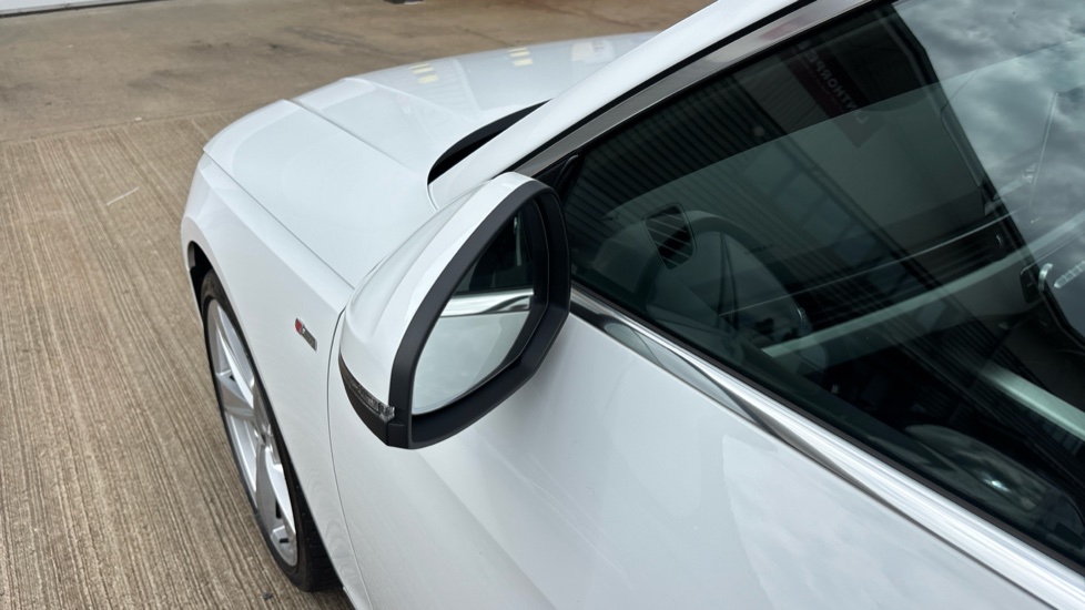 Audi A4 35 TFSI S Line 4dr S Tronic Petrol Saloon - Image 27