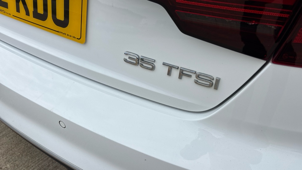 Audi A4 35 TFSI S Line 4dr S Tronic Petrol Saloon - Image 31