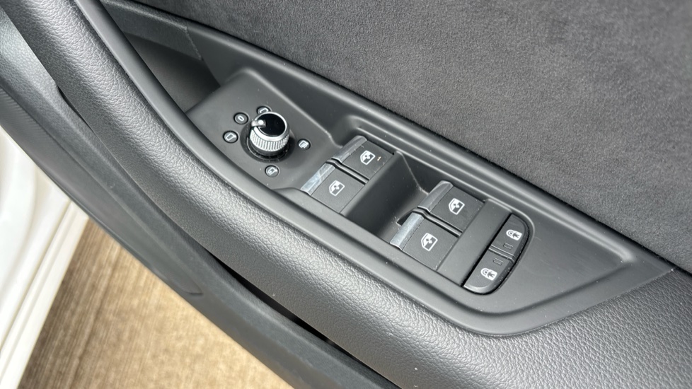 Audi A4 35 TFSI S Line 4dr S Tronic Petrol Saloon - Image 34