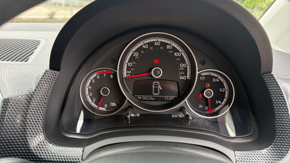 Volkswagen Up 1.0 Move Up 5dr Petrol Hatchback - Image 9