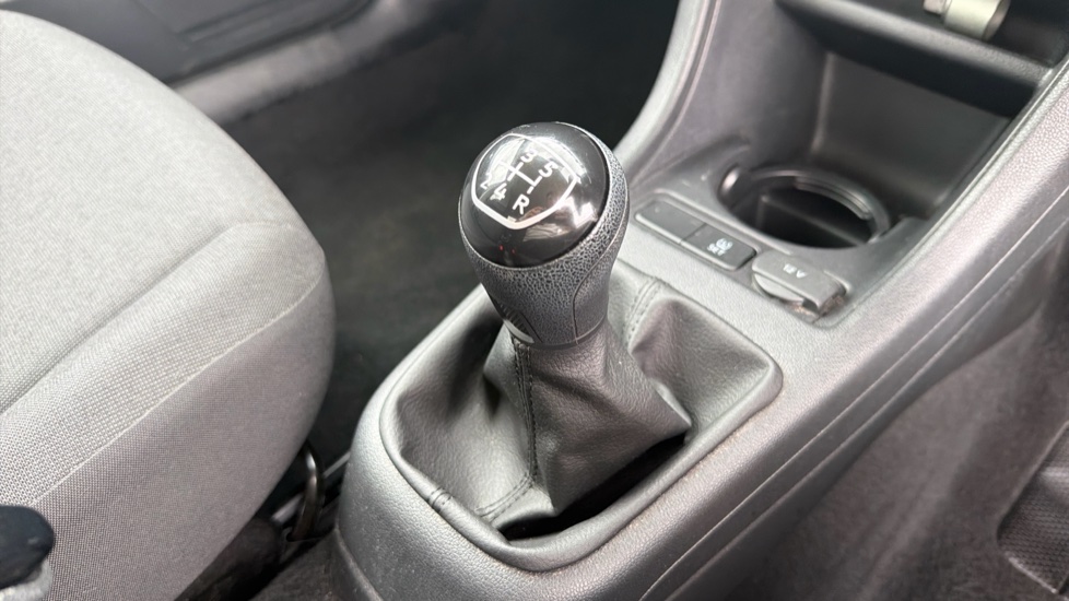 Volkswagen Up 1.0 Move Up 5dr Petrol Hatchback - Image 19