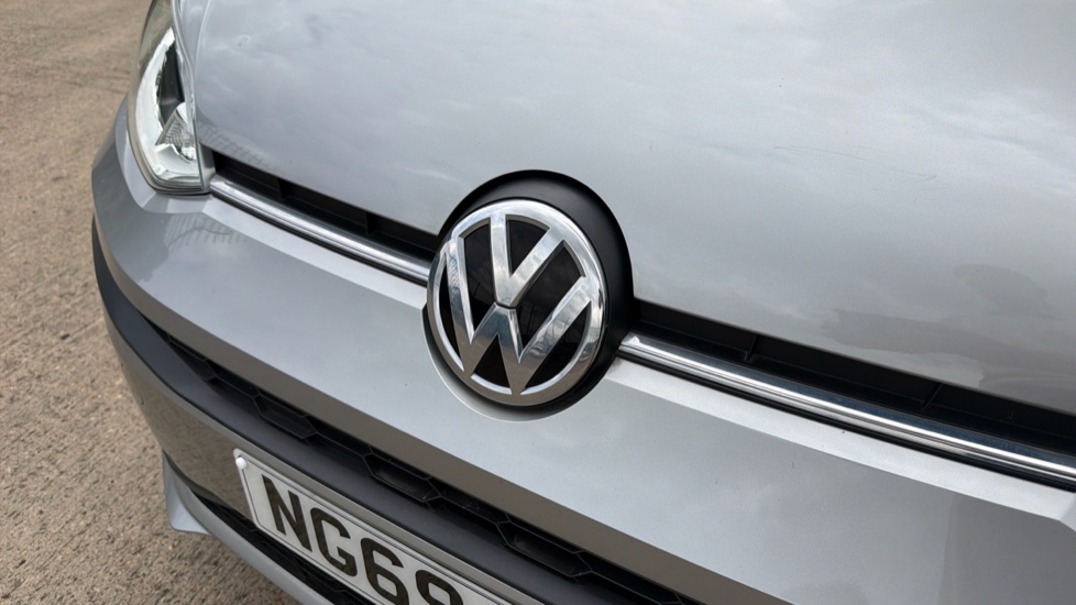 Volkswagen Up 1.0 Move Up 5dr Petrol Hatchback - Image 26