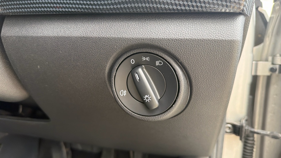 Volkswagen Up 1.0 Move Up 5dr Petrol Hatchback - Image 35