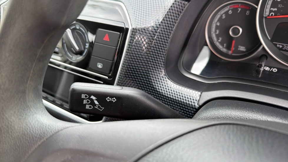 Volkswagen Up 1.0 Move Up 5dr Petrol Hatchback - Image 38