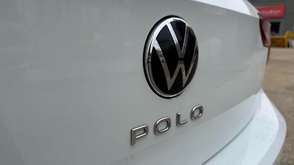 Volkswagen Polo 1.0 TSI R-Line 5dr DSG Petrol Hatchback - Image 37