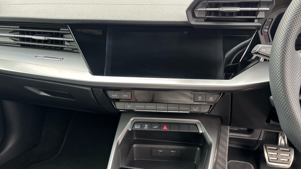 Audi A3 40 TFSI e S Line 5dr S Tronic Hatchback - Image 8