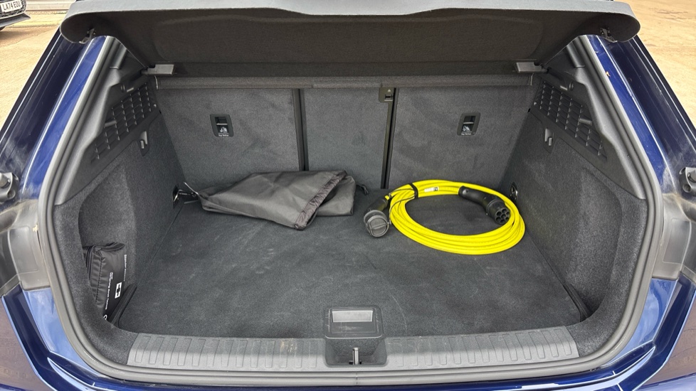 Audi A3 40 TFSI e S Line 5dr S Tronic Hatchback - Image 13