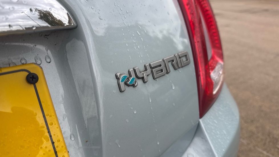 Fiat 500 1.0 Mild Hybrid Top 3dr Petrol Hatchback - Image 33