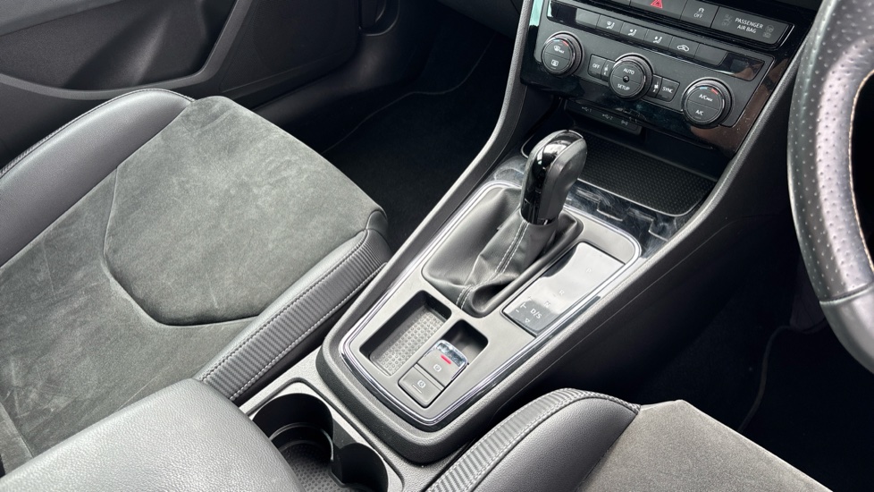 CUPRA Leon 2.0 TSI 290 Cupra [EZ] 5dr DSG Petrol Hatchback - Image 10