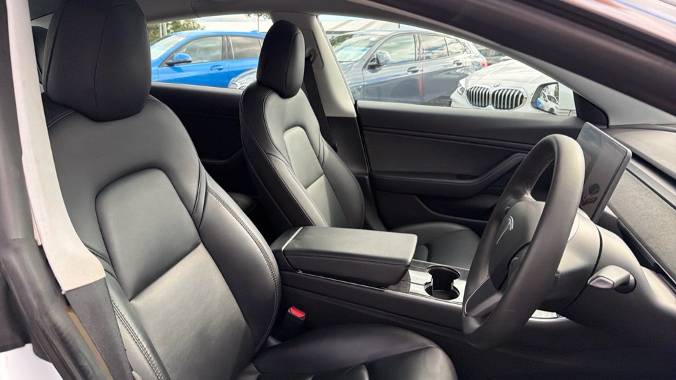 Tesla Model 3 Performance AWD 4dr [Performance Upgrade] Auto Electric Saloon - Image 11