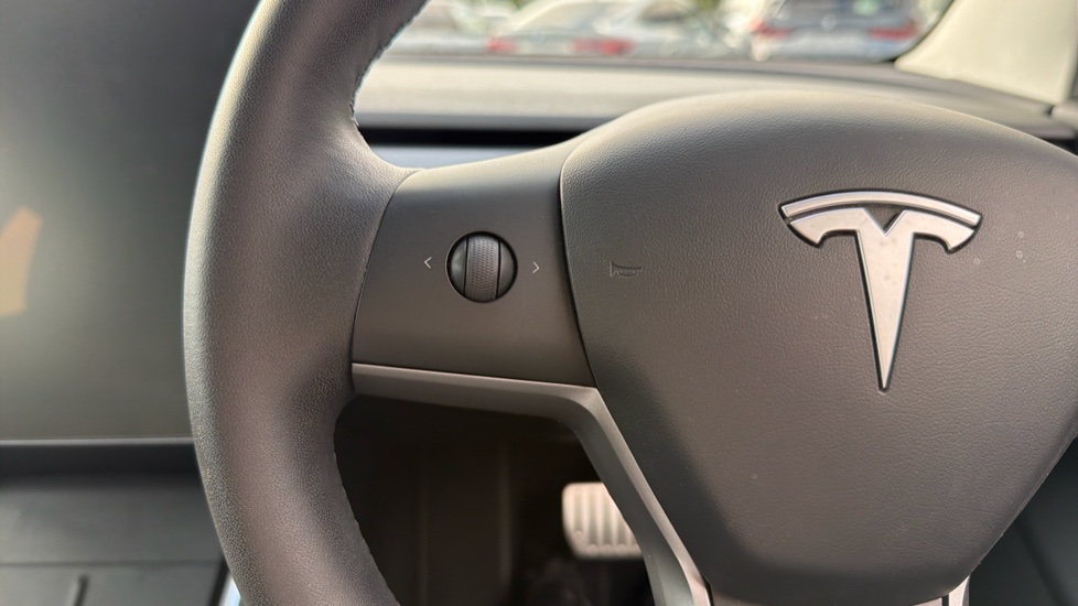 Tesla Model 3 Performance AWD 4dr [Performance Upgrade] Auto Electric Saloon - Image 17