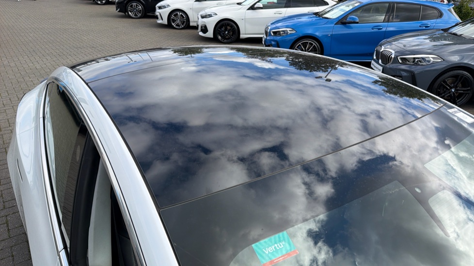 Tesla Model 3 Performance AWD 4dr [Performance Upgrade] Auto Electric Saloon - Image 21