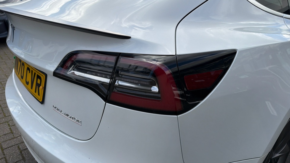 Tesla Model 3 Performance AWD 4dr [Performance Upgrade] Auto Electric Saloon - Image 22