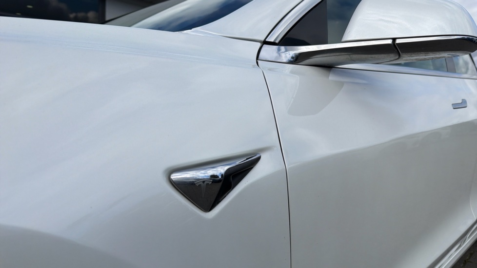 Tesla Model 3 Performance AWD 4dr [Performance Upgrade] Auto Electric Saloon - Image 27