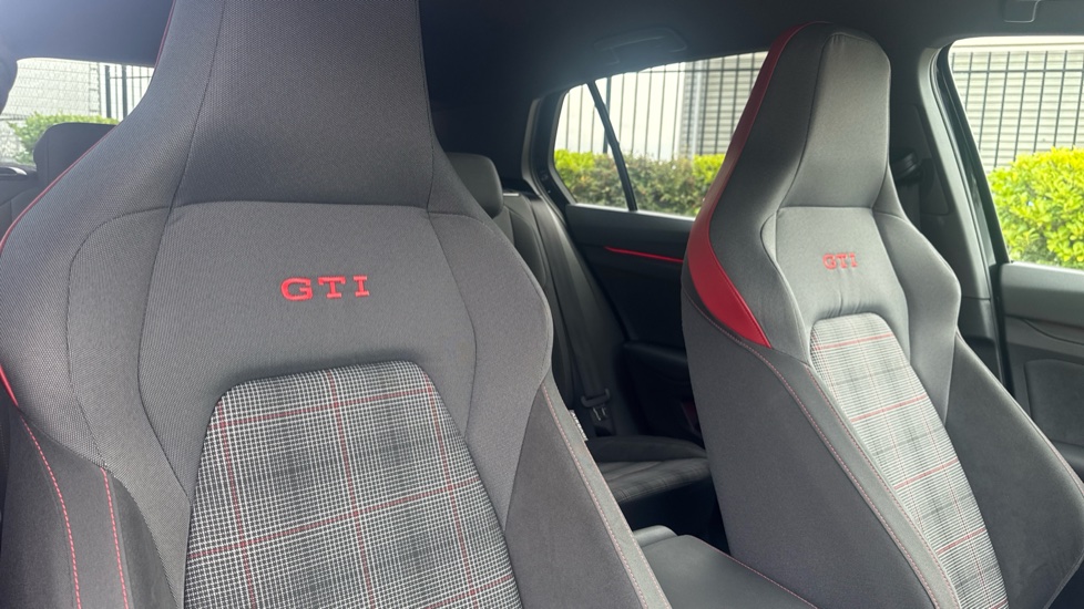 Volkswagen Golf 2.0 TSI GTI 5dr DSG Petrol Hatchback - Image 24