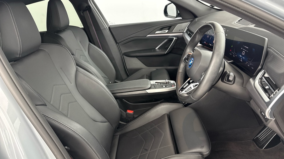 BMW iX2 230kW xDrive30 Shadow Ed 65kWh 5dr Auto [Tech+] Electric Hatchback - Image 11