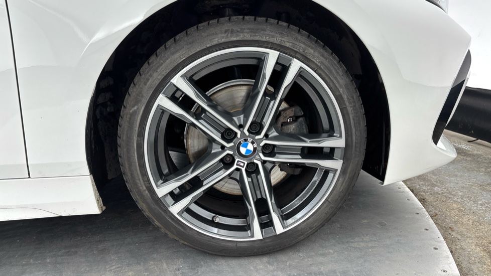 BMW 1 Series 118i [136] M Sport 5dr Petrol Hatchback - Image 4