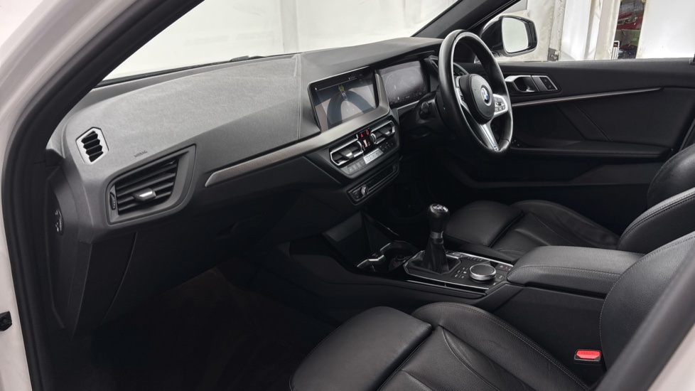 BMW 1 Series 118i [136] M Sport 5dr Petrol Hatchback - Image 5
