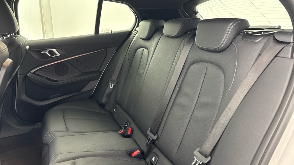 BMW 1 Series 118i [136] M Sport 5dr Petrol Hatchback - Image 9